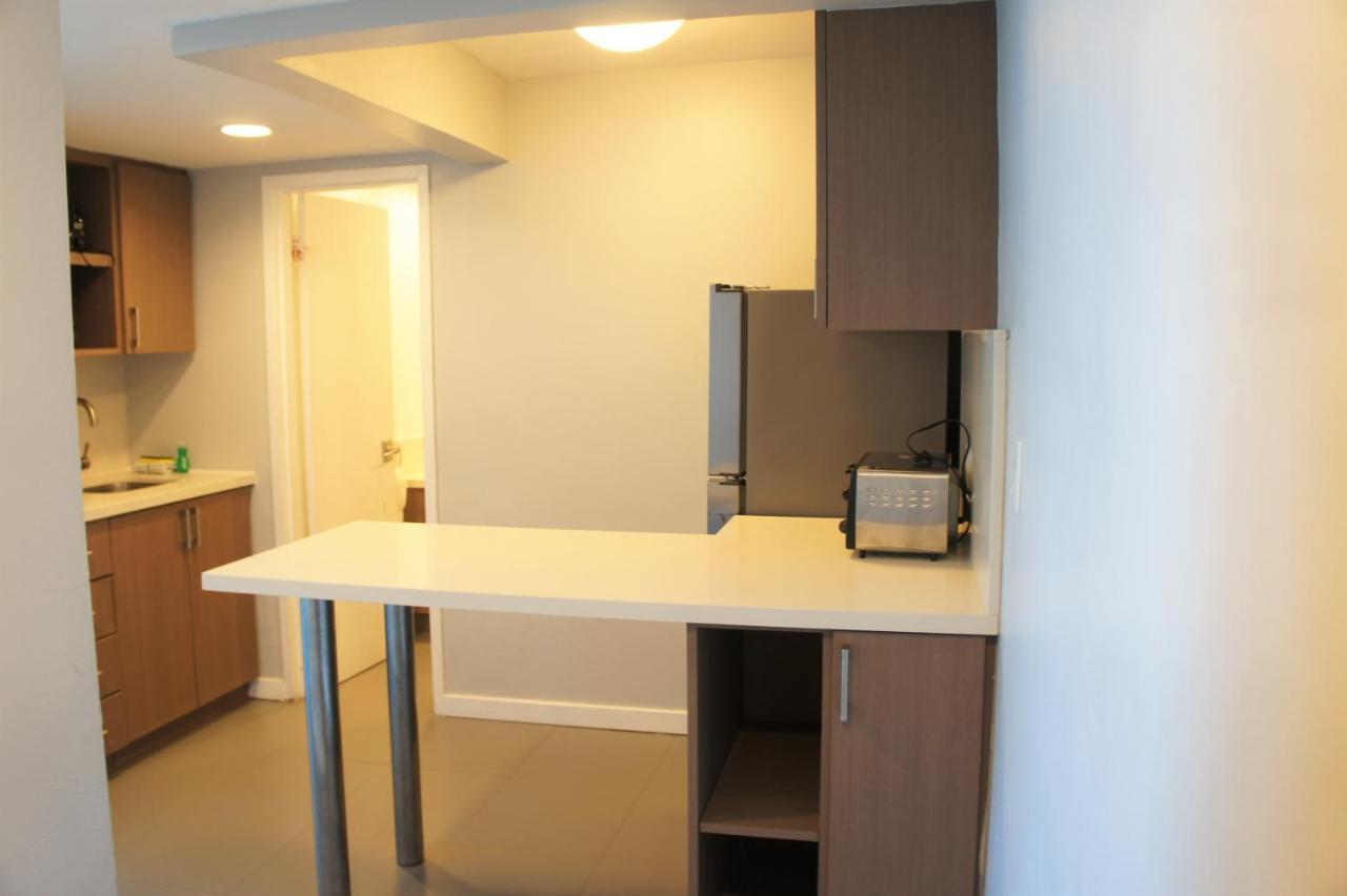 מיאמי ביץ' Castle 835 Oceanview Studio On Beach With Pool, Gym, Bars, And Free Parking מראה חיצוני תמונה