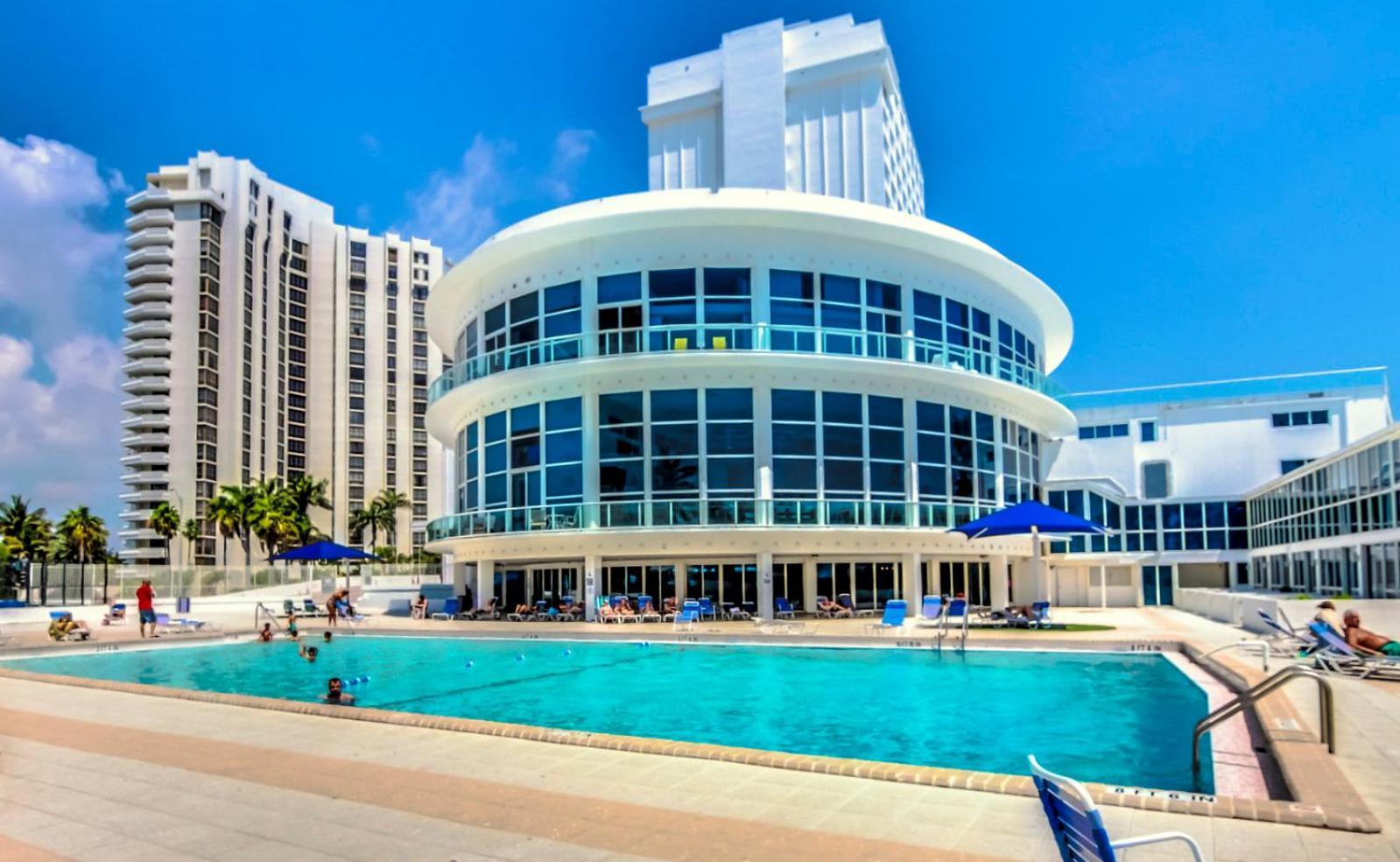 מיאמי ביץ' Castle 835 Oceanview Studio On Beach With Pool, Gym, Bars, And Free Parking מראה חיצוני תמונה