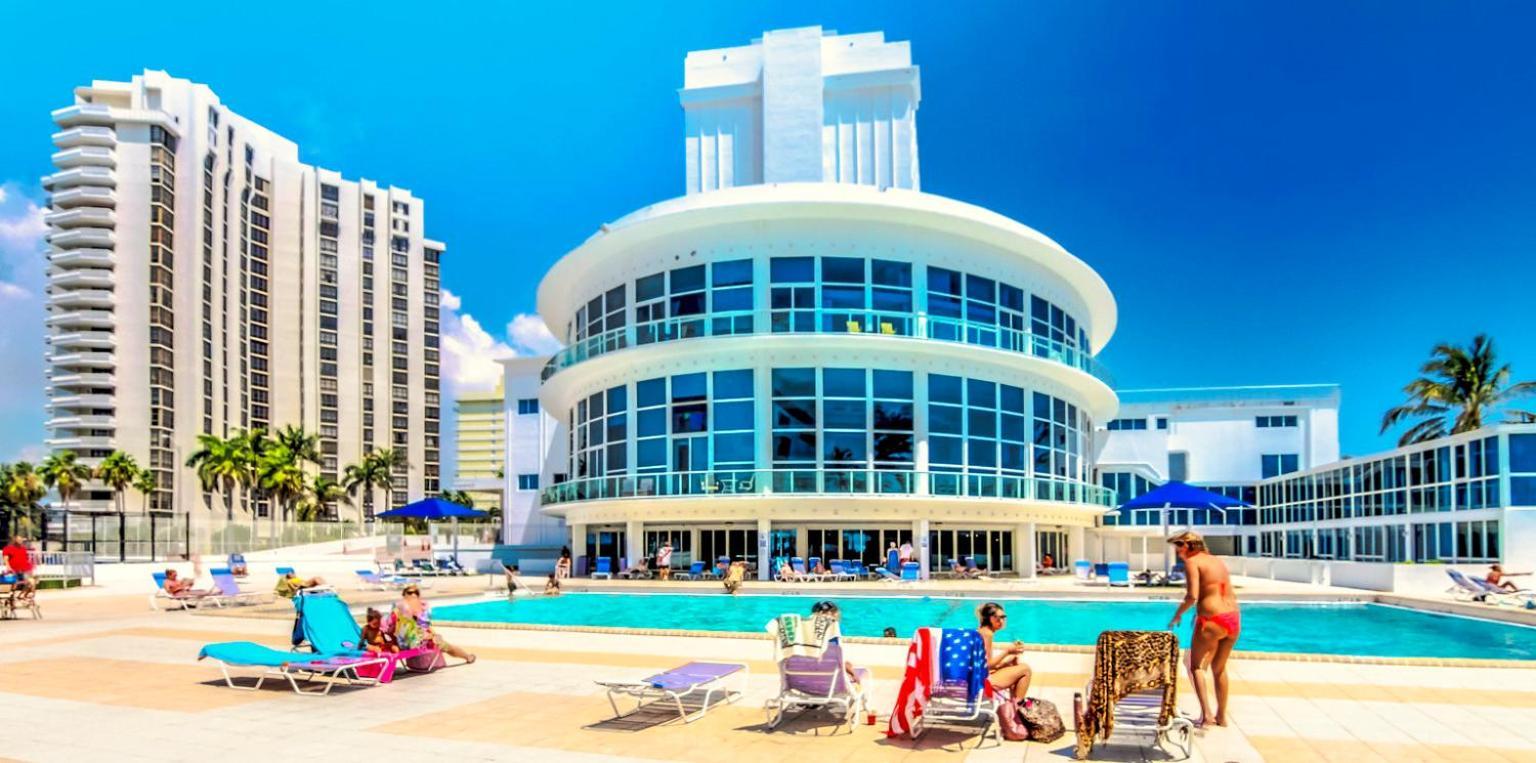 מיאמי ביץ' Castle 835 Oceanview Studio On Beach With Pool, Gym, Bars, And Free Parking מראה חיצוני תמונה