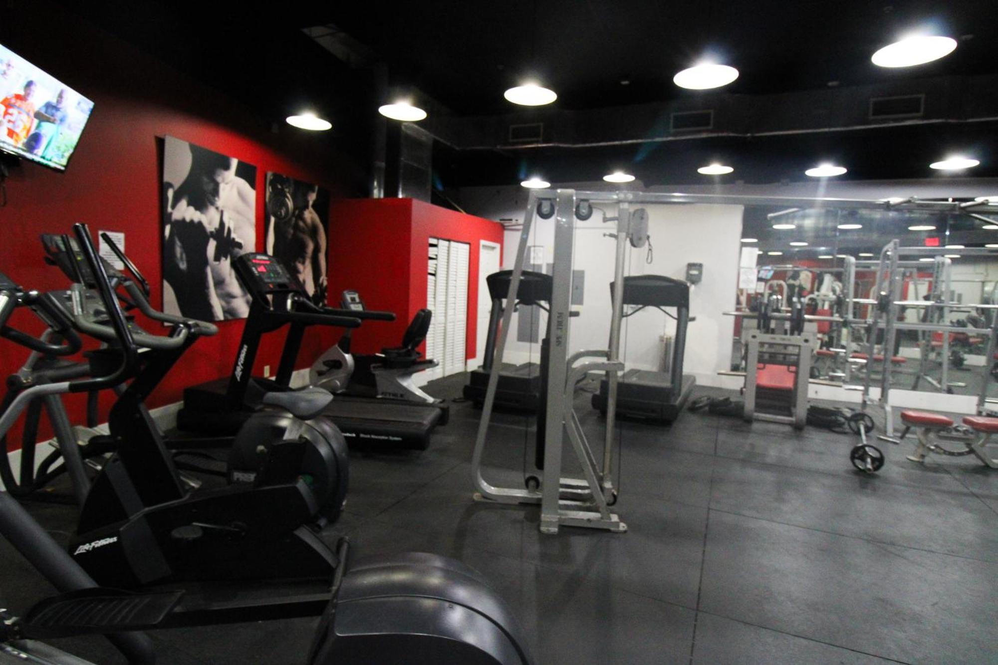 מיאמי ביץ' Castle 835 Oceanview Studio On Beach With Pool, Gym, Bars, And Free Parking מראה חיצוני תמונה